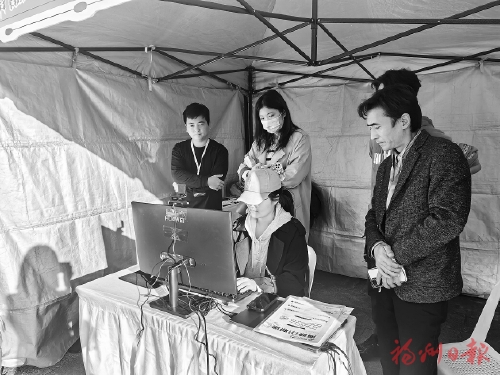 新鲜！刷脸也能找工作
