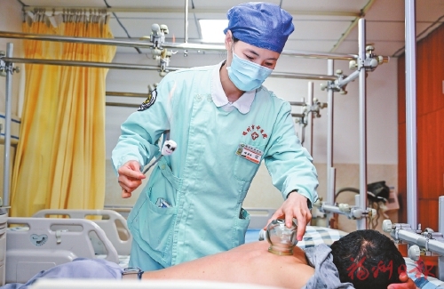 国际护士节，与福州“提灯天使”零距离