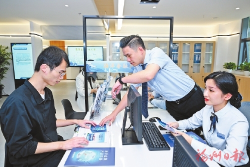 鼓楼:“数智方舟”逐浪深蓝 鼓楼:“数智方舟”逐浪深蓝