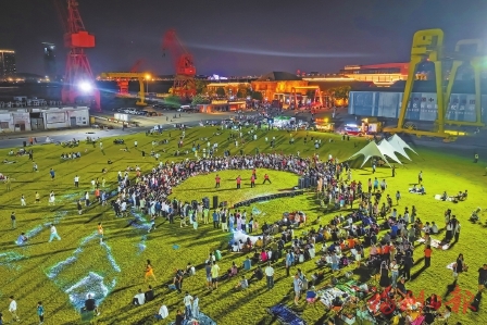 ��β����ͼǿ����дǧ�ꡰ������