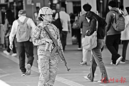 ��³�׶������ȵؽ���30�����״̬