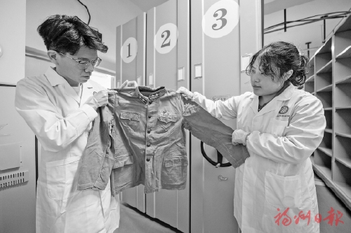 Ϊ��ʷ�����ۡ���ΪӢ�ۡ��浵��