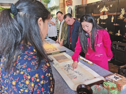 �黭�ż�����䡡���ϴ��а��ռ�