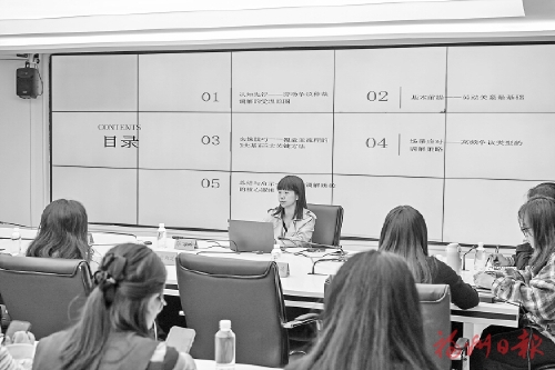 ���Ͷ���ͬ��С��̳�˶�������������Ч�ܡ�