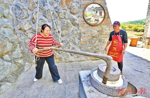 �μ����н�ǿ�����ݡ������ɽ����廭��