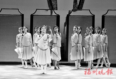 情景歌舞剧《奔腾向海》上演