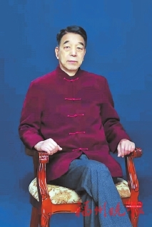 肖定远：接棒中医　一跑65年