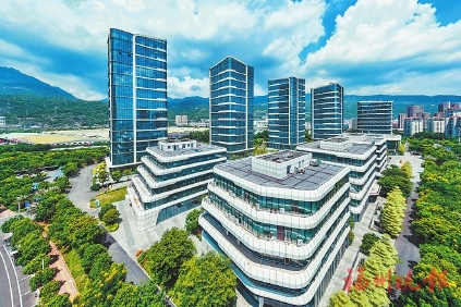 马尾：一马当先立潮头赓续奋斗谱新篇