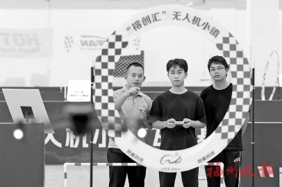 揭秘全省最大无人机飞手培训基地