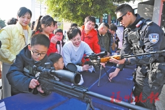 巡特警武器装备吸睛无数