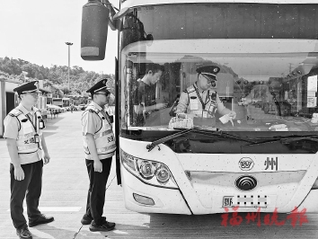 “群众过节，我们过关！”