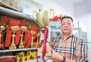 吴明忠：让高湖舞龙灯舞出新精彩