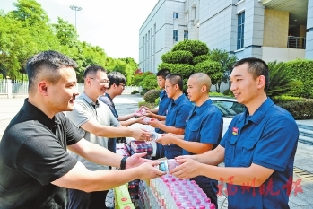 ��һ����������һ������