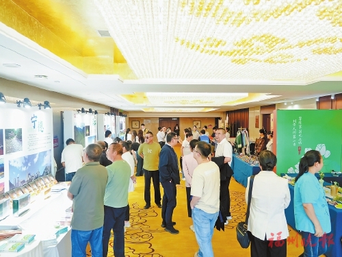 4������12����·����������ɫɽ���С�