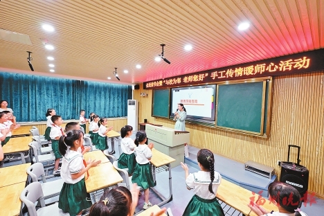 ���ݡ������������¾�ʦ��